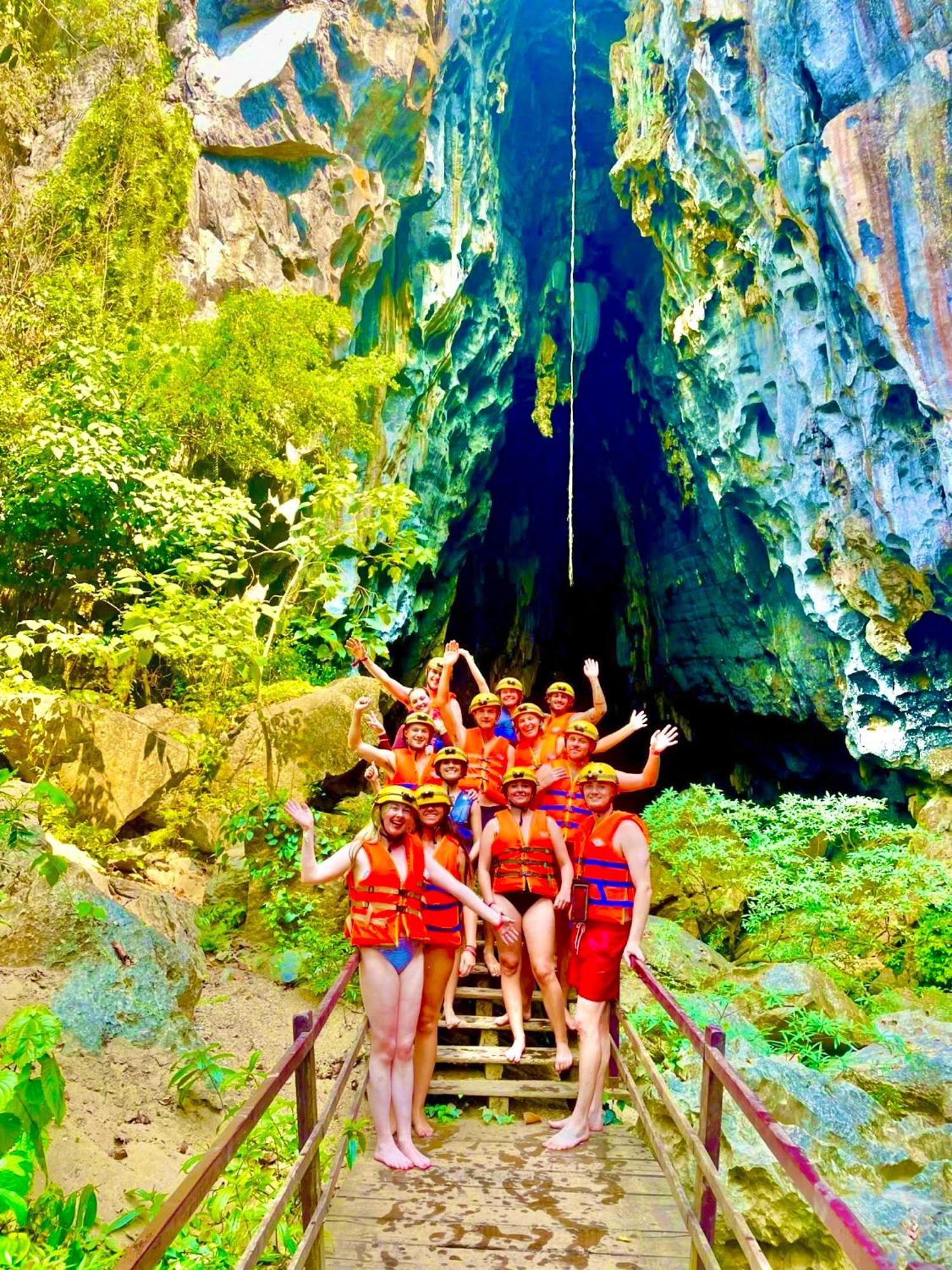 Yolo Pool Bar Villas & Garden Restaurant Phong Nha Bagian luar foto